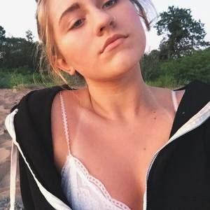 Meet your Posher, Karolina